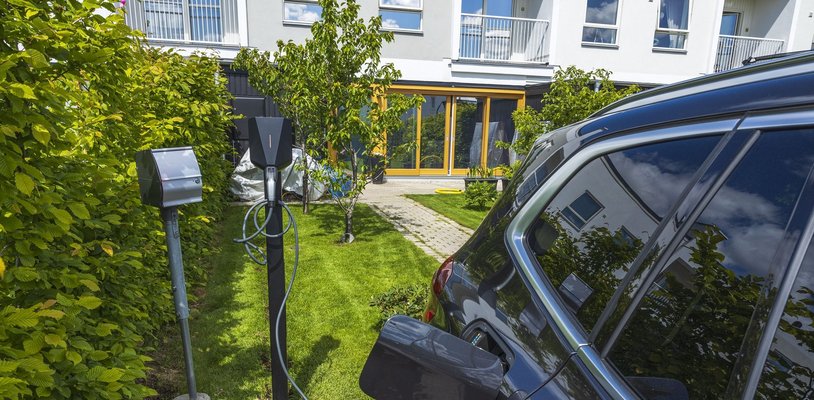 Zuhause laden: NRW fördert E-Auto-Ladestationen für Mehrfamilienhäuser